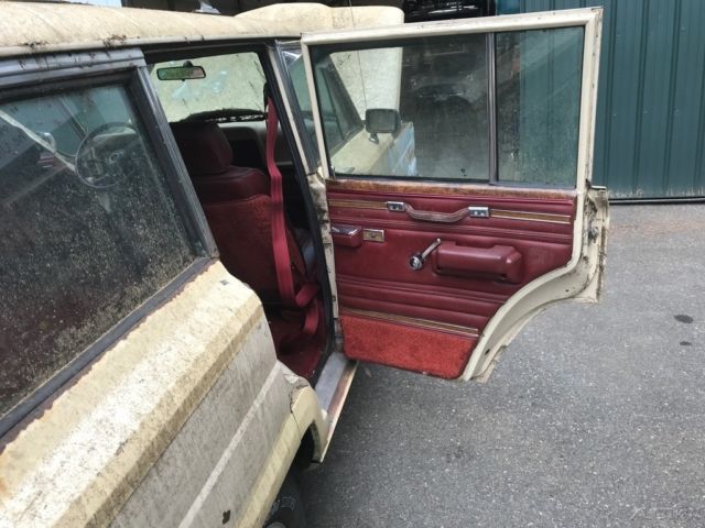 1984 Jeep Wagoneer - photo 13