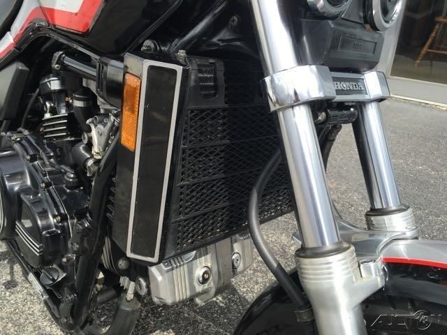 1984 Honda VF1100S - photo 6