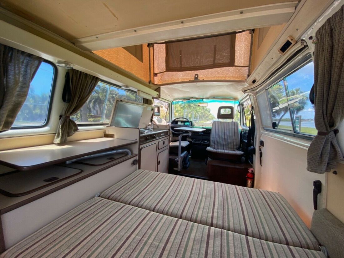 1984 Volkswagen Bus/Vanagon CAMPMOBILE - photo 9