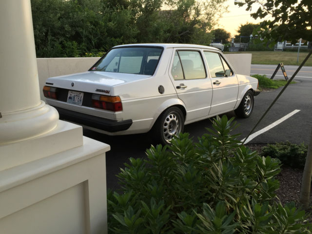 1984 Volkswagen Jetta GLI 4 door - photo 2