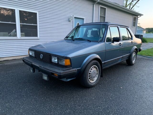 1984 Volkswagen Jetta Turbo diesel w/ Deluxe trim package Mk1
