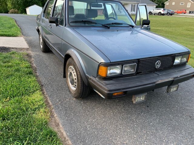 1984 Volkswagen Jetta Turbo diesel w/ Deluxe trim package Mk1 - photo 2