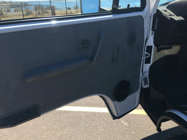 1984 Volkswagen Bus/Vanagon Campmobile Van Camper 3-Door - photo 13
