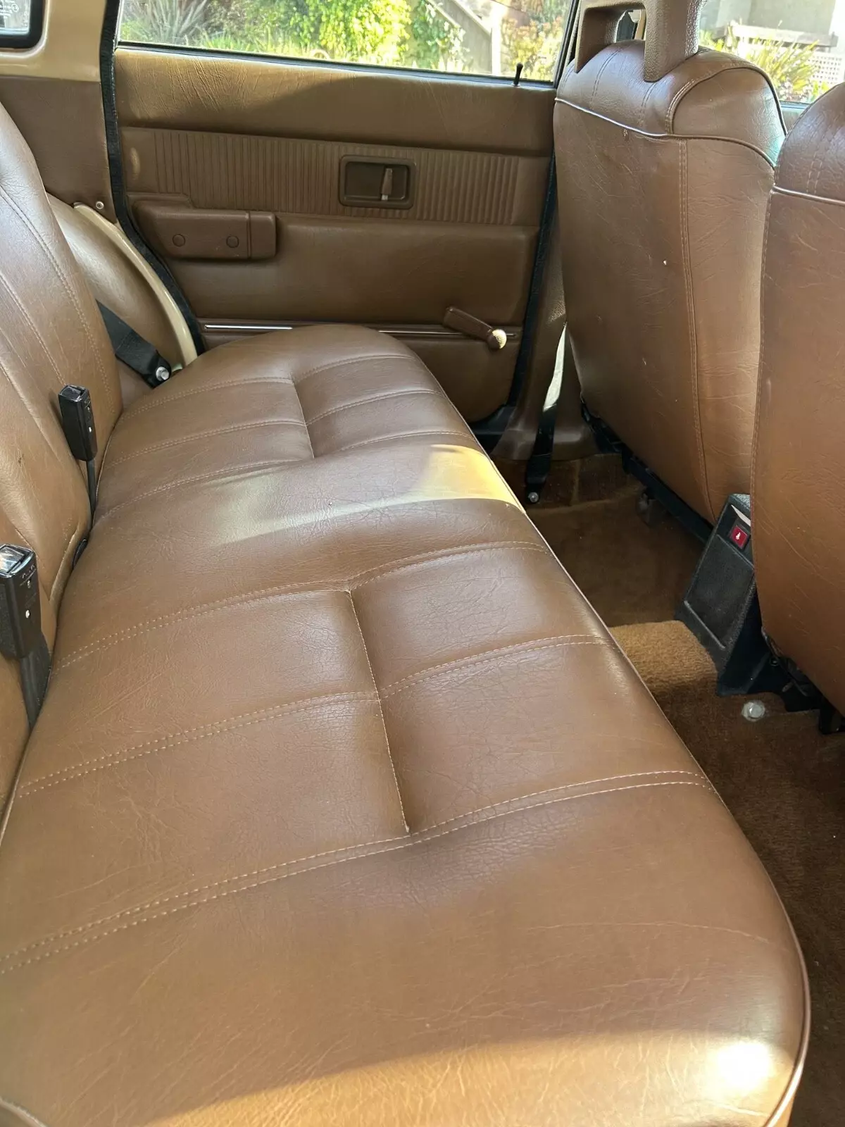 1984 Volvo 240 - photo 12