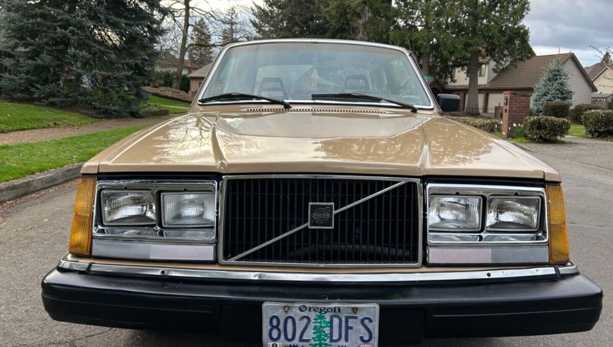 1984 Volvo 240 DL - photo 11