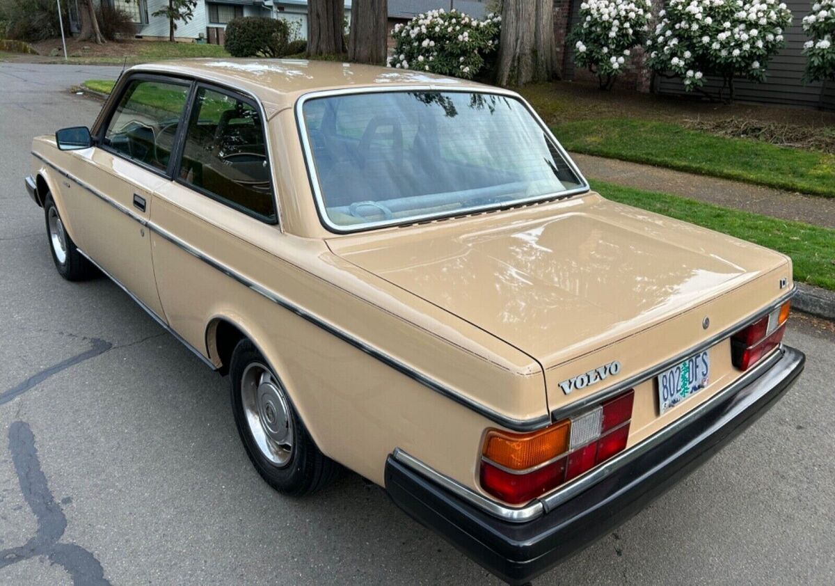 1984 Volvo 240 DL - photo 6