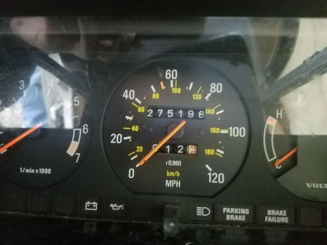 1984 Volvo 240 - photo 2