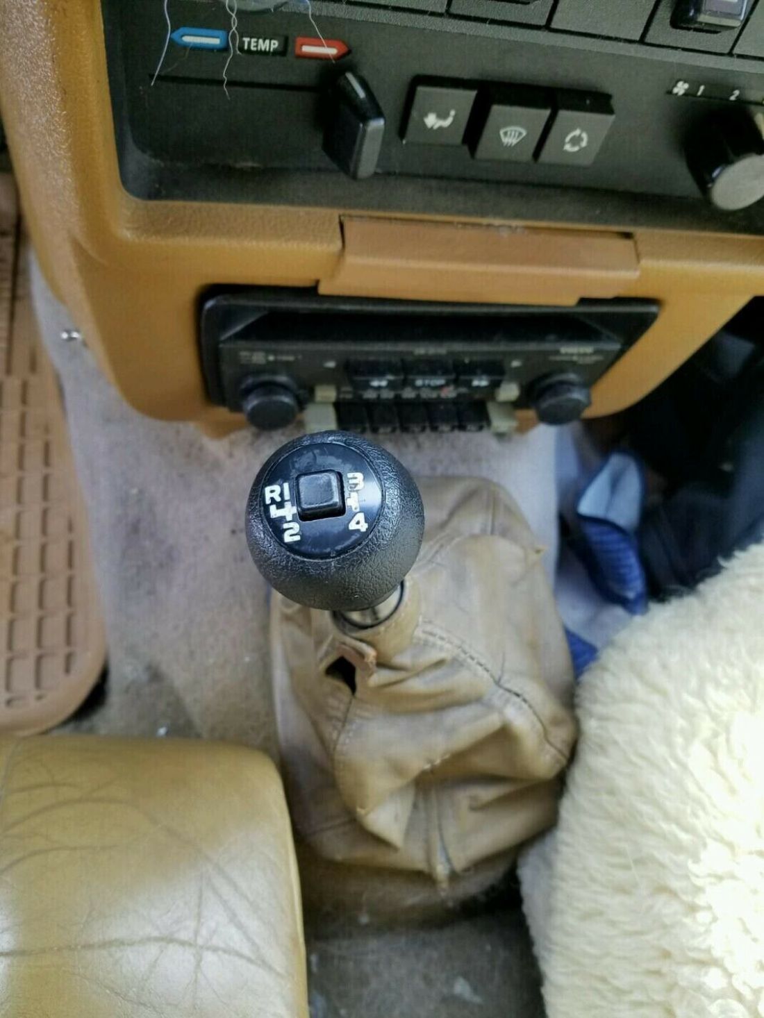 1984 Volvo 240 - photo 4