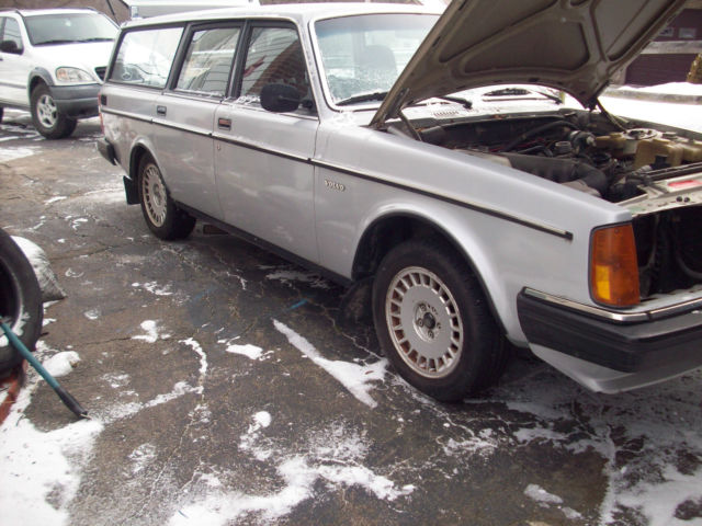 1984 Volvo 240 Diesel Standard Transmission 1984 Volvo 240