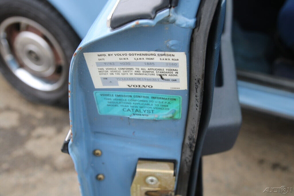 1984 Volvo 240 DL - photo 10