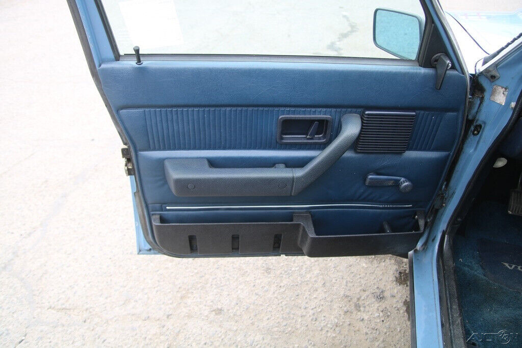 1984 Volvo 240 DL - photo 11
