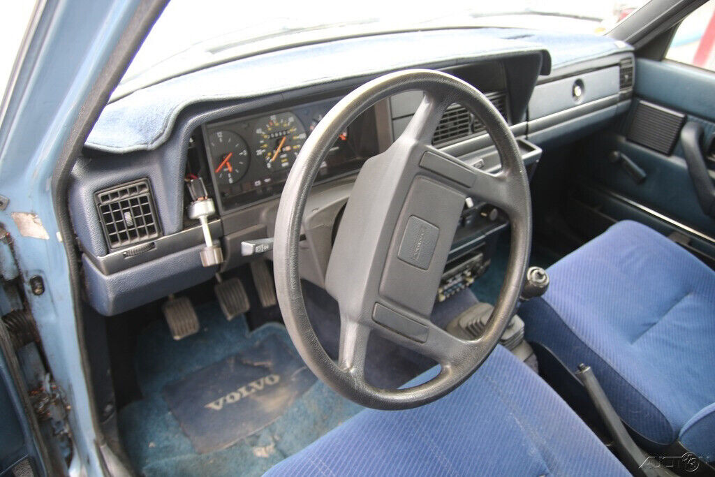 1984 Volvo 240 DL - photo 13