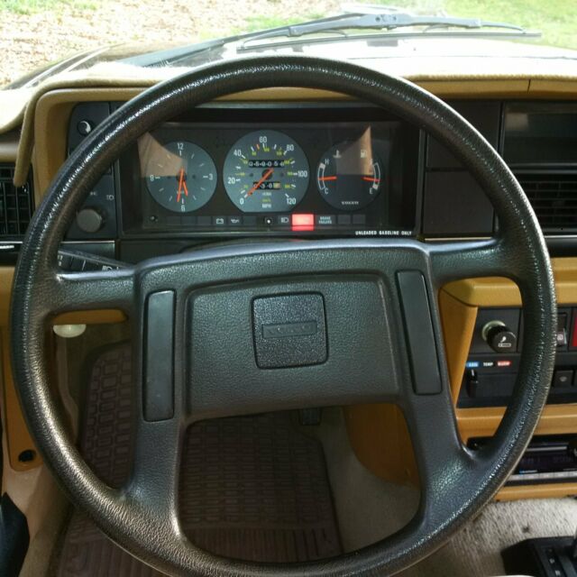 1984 Volvo 240 DL - photo 9