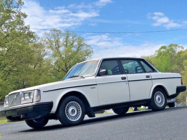 1984 Volvo 240 (MANUAL) 244 VERY NICE CONDITION 1984 Volvo 240 GL