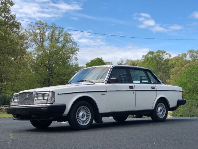 1984 Volvo 240 GL - photo 2