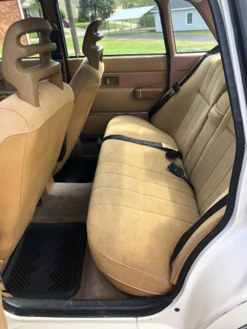 1984 Volvo 240 GL - photo 9