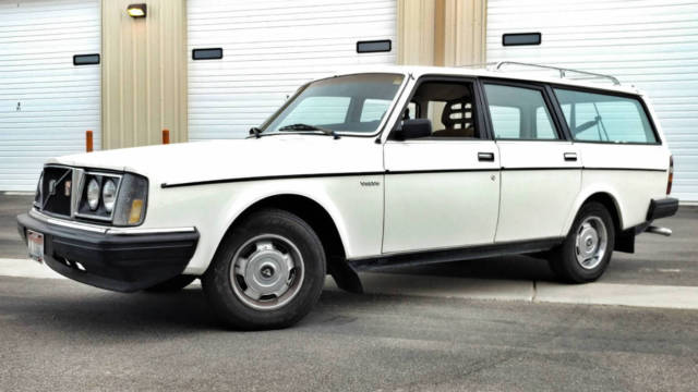 1984 Volvo 240 - photo 3