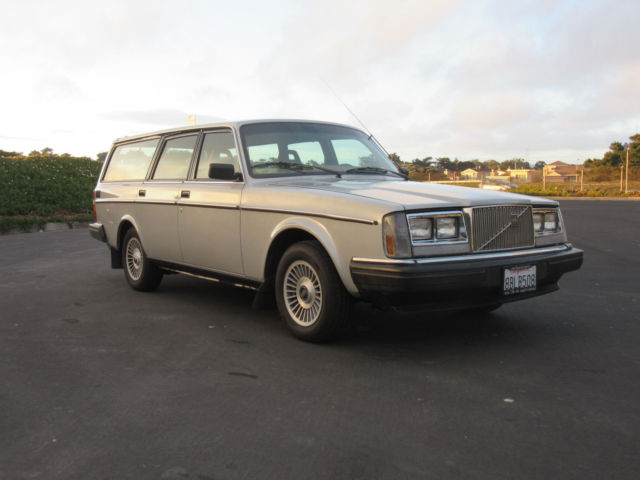 1984 Volvo 240 Wagon 1984 Volvo 240 Grand Lux