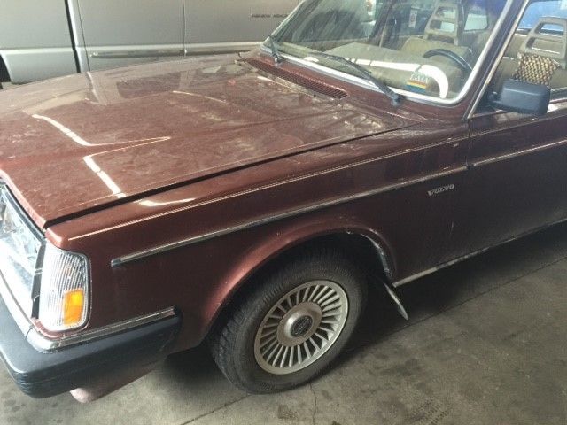 1984 Volvo 240 - photo 3