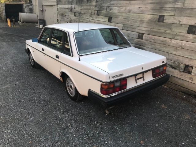 1984 Volvo 244 DL - photo 7