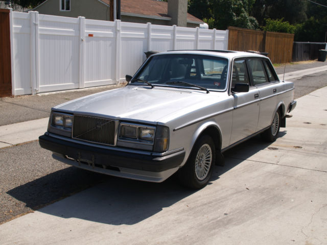 1984 Volvo 240 - photo 3