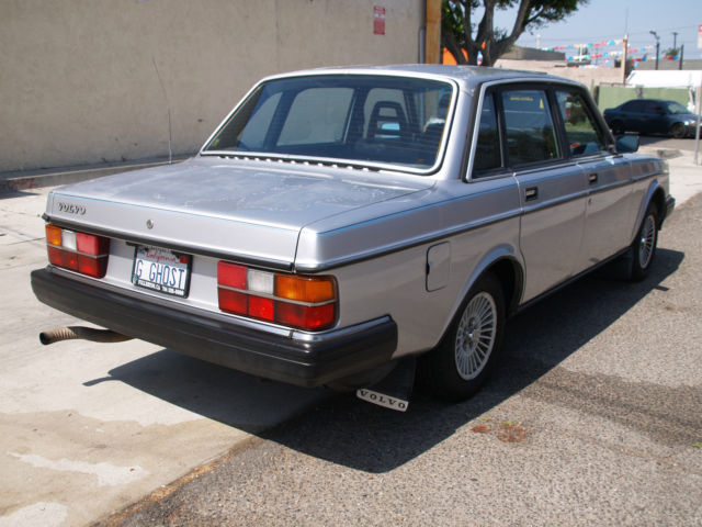 1984 Volvo 240 - photo 5