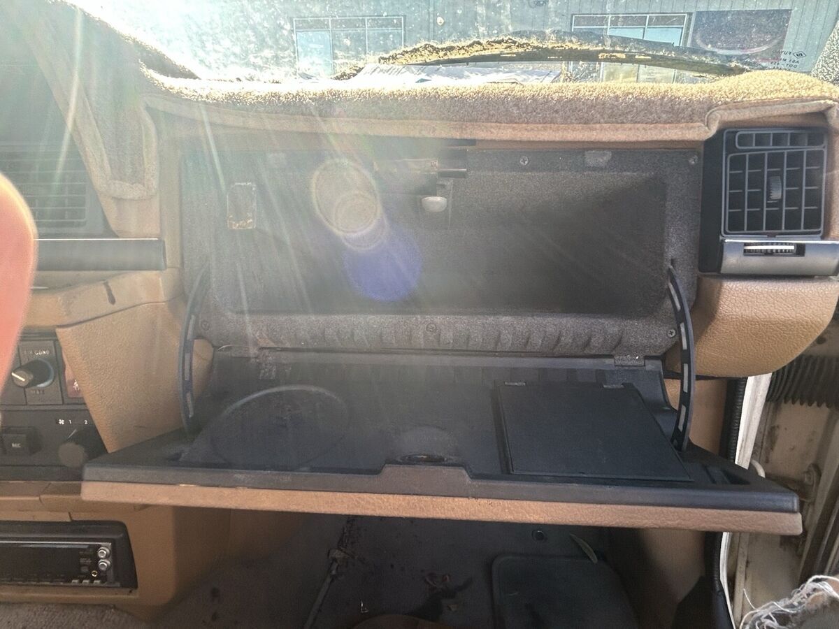 1984 Volvo 240 DL - photo 12