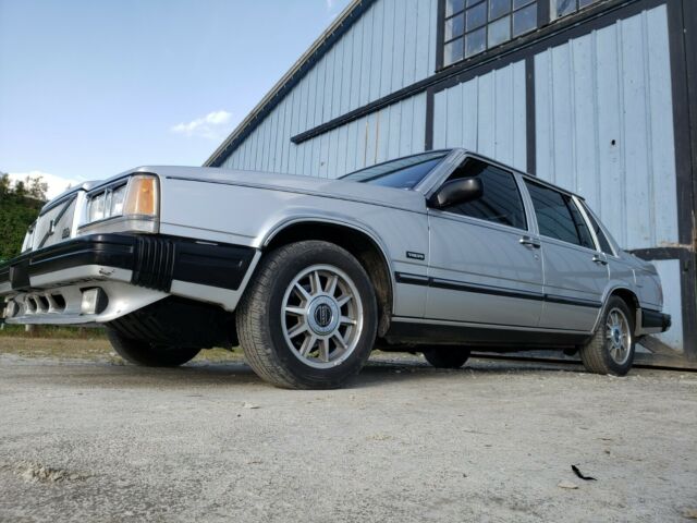 1984 Volvo 760 Turbo Charged with Intercooler 82K Original Miles Automatic 1984 Volvo 760 TURBO INTERCOOLER