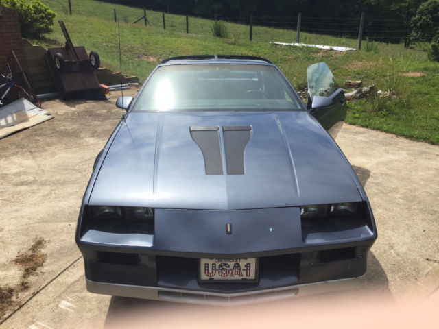 1984 Chevrolet Camaro - photo 2