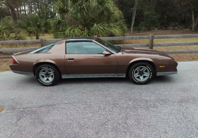 1984 Chevrolet Camaro - photo 2