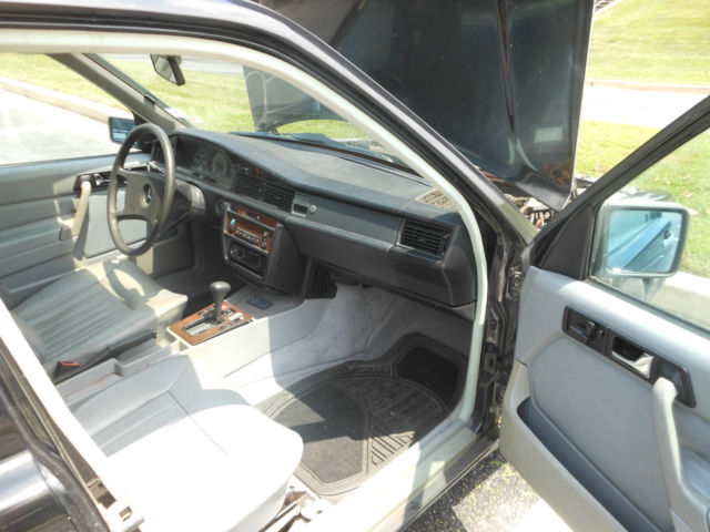 1985 Mercedes-Benz 190-Series - photo 11