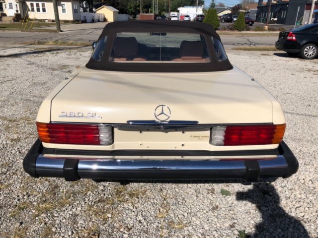 1985 Mercedes-Benz SL-Class - photo 3