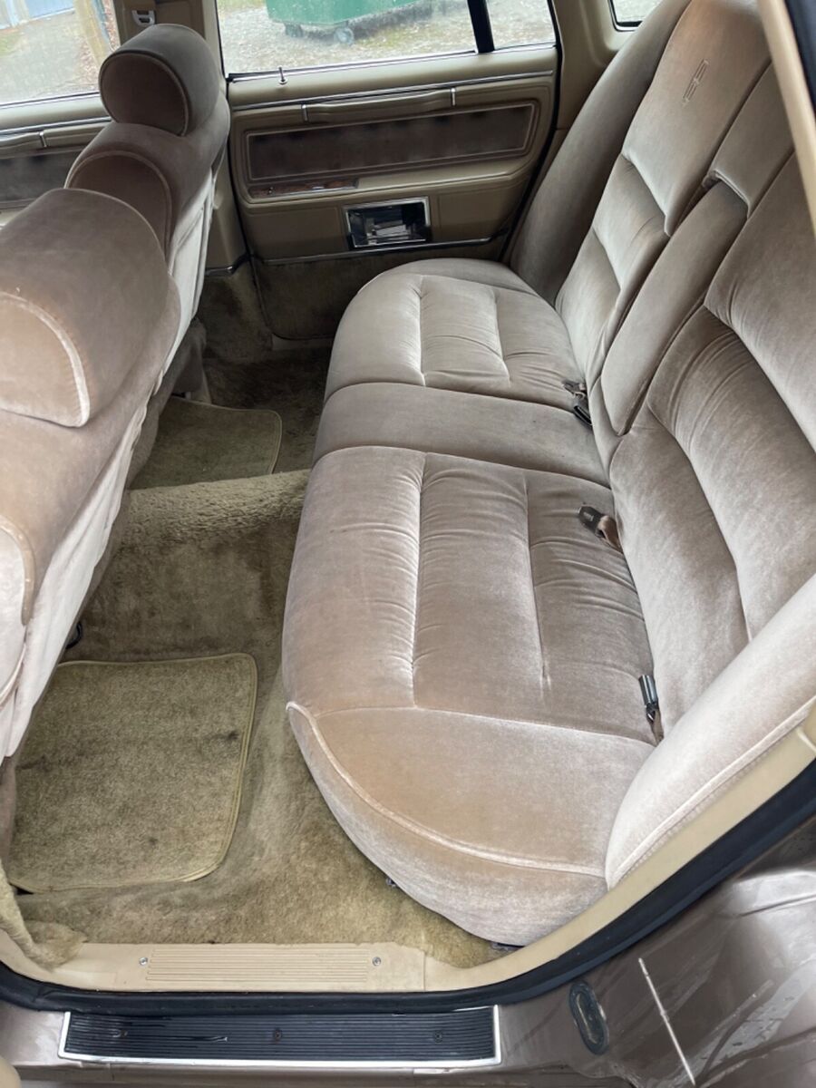 1985 Lincoln Town Car - photo 9