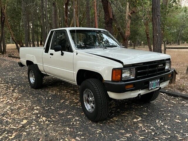 1985 Toyota Pickup - photo 3
