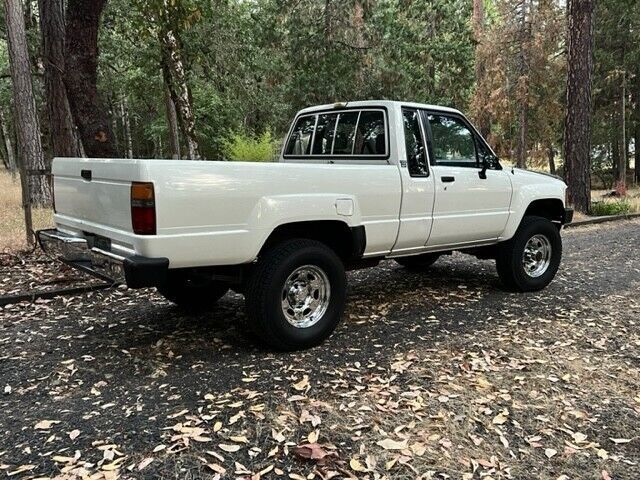 1985 Toyota Pickup - photo 4