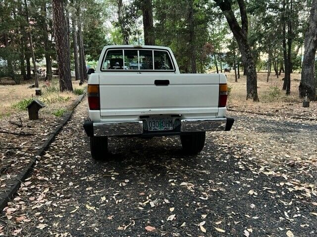 1985 Toyota Pickup - photo 5