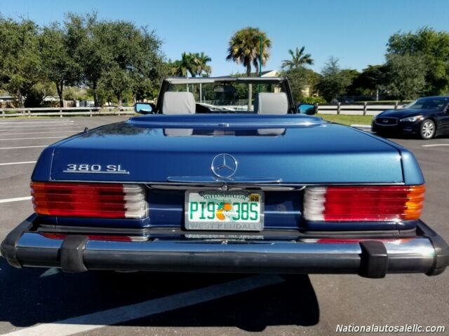 1985 Mercedes-Benz SL-Class 380SL Roadster Convertible - photo 5