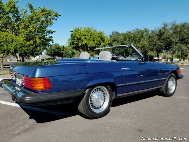 1985 Mercedes-Benz SL-Class 380SL Roadster Convertible - photo 6