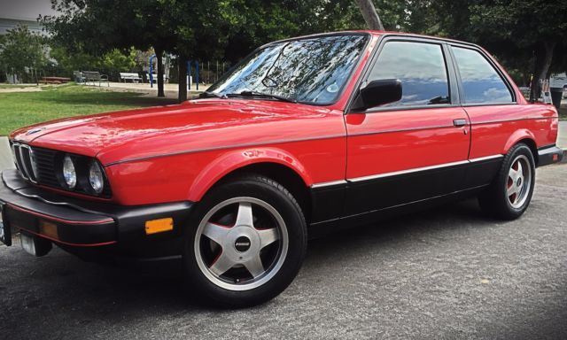 1985 BMW 3-Series Red / Black