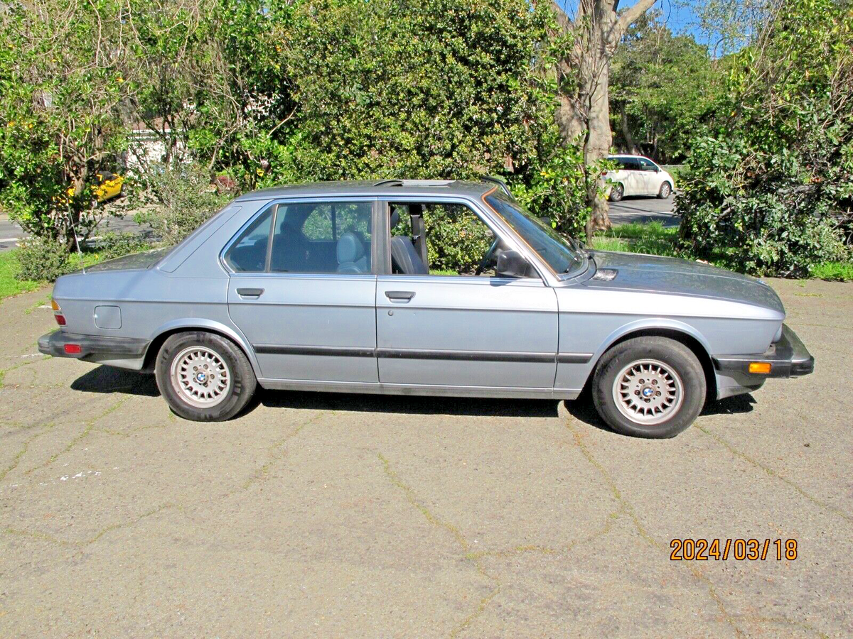 1985 BMW 5-Series Vinyl Seats - photo 2
