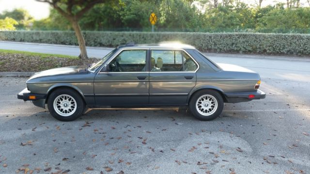1985 BMW 5-Series Base Sedan 4-Door - photo 3