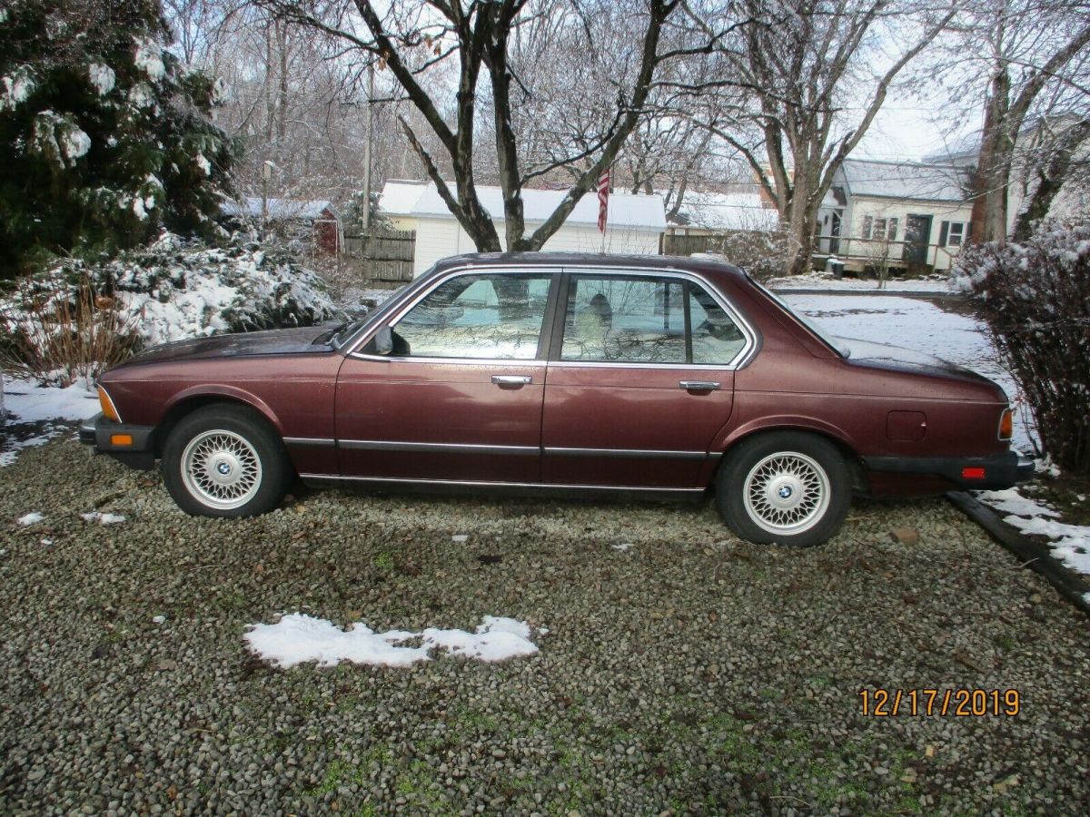 1985 BMW 7-Series, 735i, 4 DR, 3430 cm3 / 209.3 cui, advertised power: 136 1985 BMW 7-Series