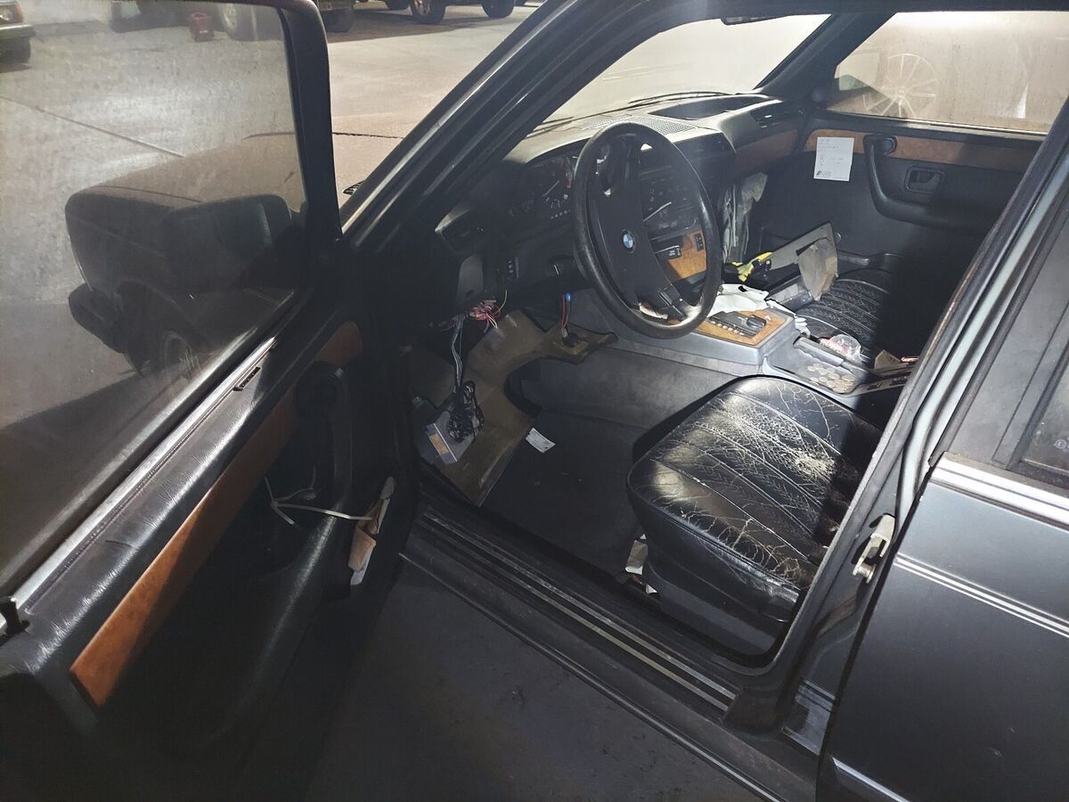 1985 BMW 7 Series - photo 10