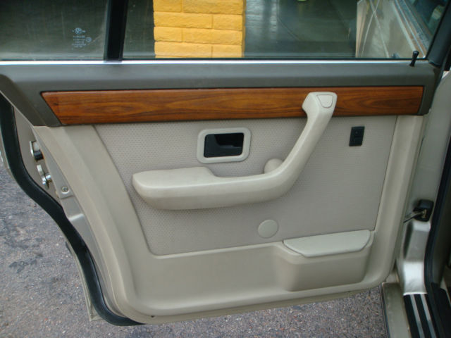 1985 BMW 7-Series Base Sedan 4-Door - photo 6