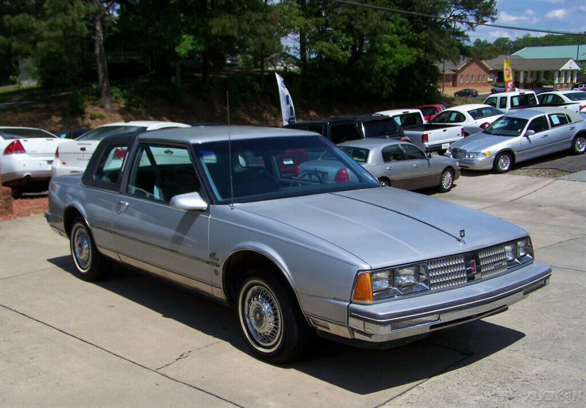 1985 Oldsmobile Ninety-Eight Brougham - photo 3