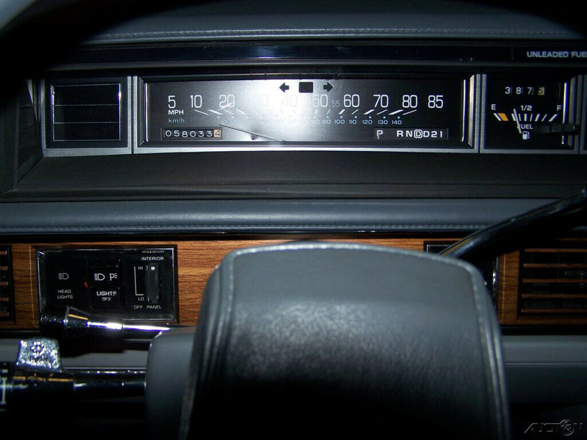 1985 Oldsmobile Ninety-Eight Brougham - photo 9