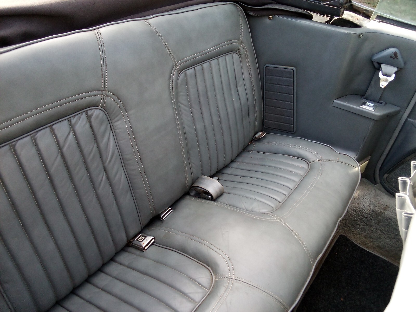 1985 Buick Riviera - photo 12