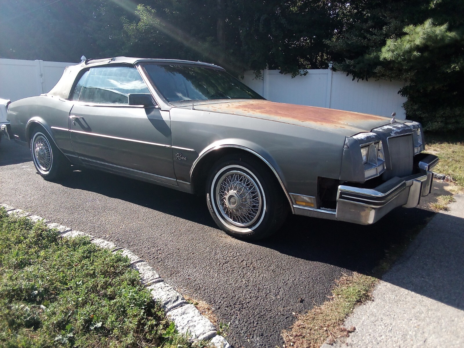 1985 Buick Riviera - photo 6