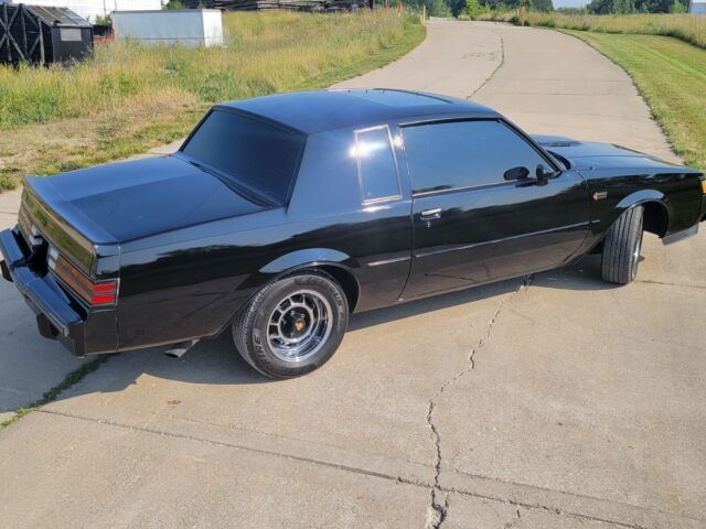 1985 Buick Grand National - photo 4