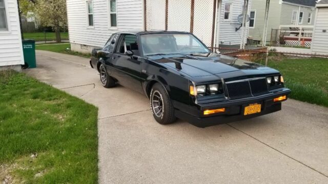 1985 Buick Grand National - photo 2
